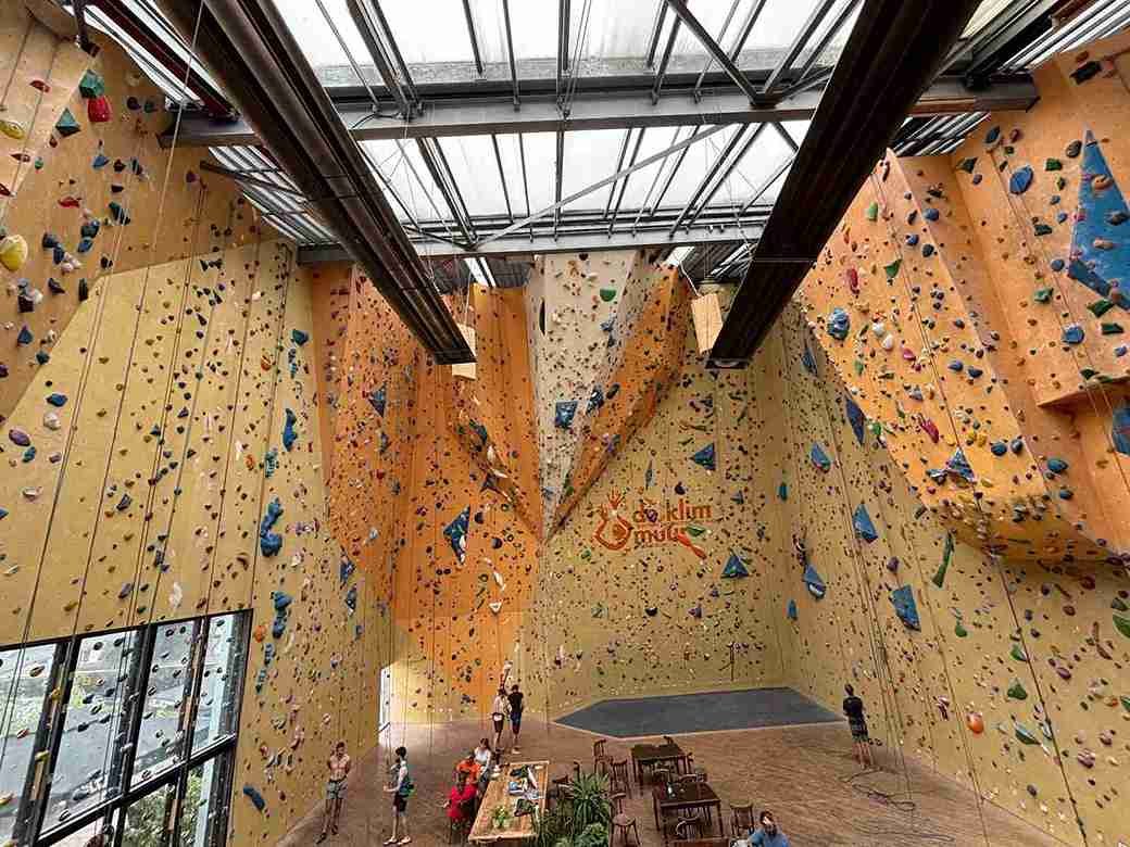 Review: De Klimmuur Centraal in Amsterdam